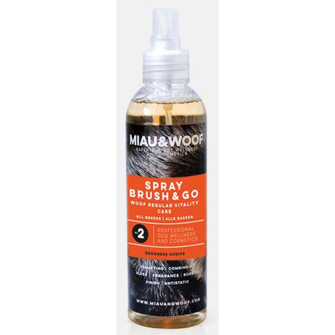Woof Regular Vitality Care 200 ml Flasche Spray Brush & Go No. 2